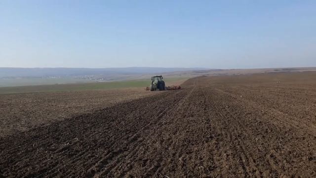 John Deere 8335R смотреть онлайн