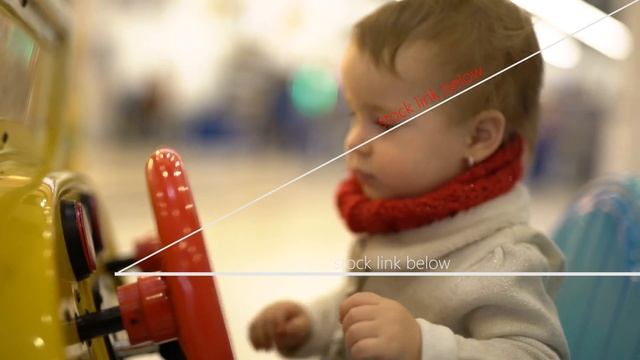 kid is playing in shopping mall - 4K - TOP SELLING - STOCKVIDEO смотреть онлайн