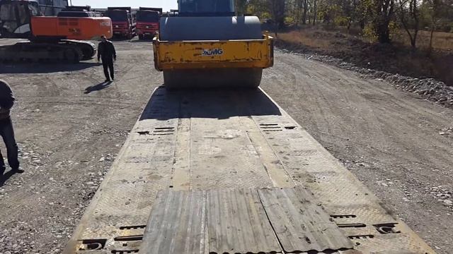 Katok xcmg xs202j zaezjaet na tral смотреть онлайн