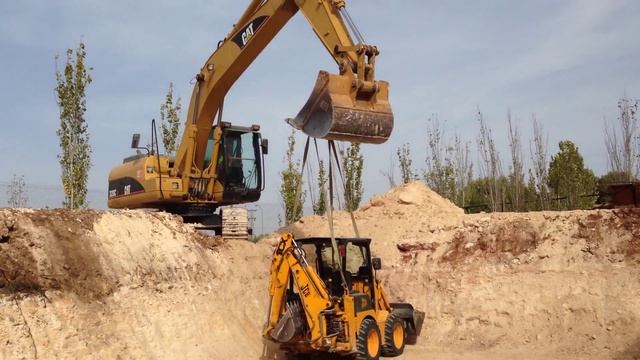 JCB 1CX CAT 320C смотреть онлайн