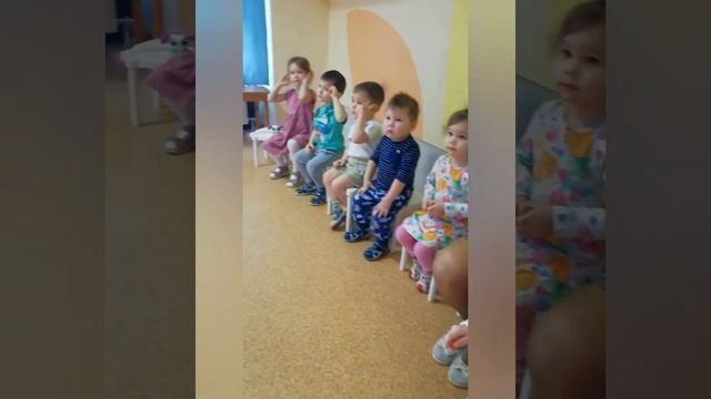 А у нас спектакль в гости заходил смотреть онлайн