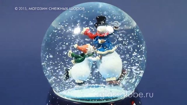 Снежный шар "Снеговики" смотреть онлайн