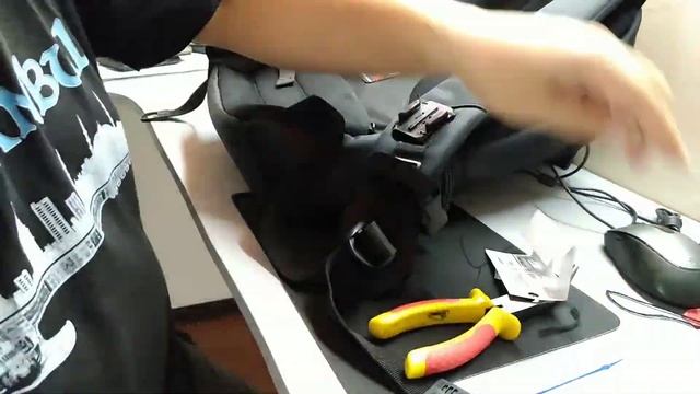 How to install a Go Pro (Gopro) camera to a backpack. Как закрепить камеру Гоу Про на лямке рюкзака смотреть онлайн