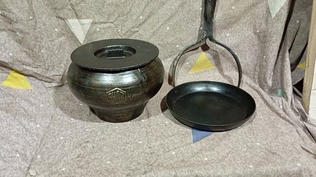Чугунок чугунный 4 литра+ Крышка Чугунная +Сковорода Чугунная+Ухват СССР смотреть онлайн