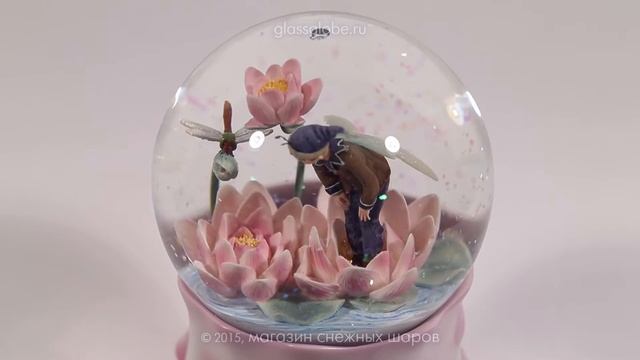 Стеклянный шар с блестками "Полетели?" смотреть онлайн