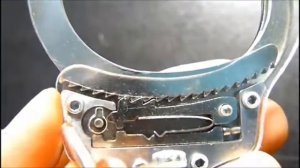 Устройство наручников