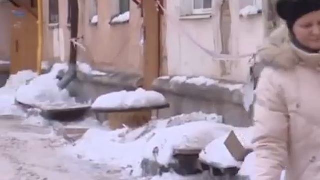 Вологда борется с сосульками и снегом смотреть онлайн