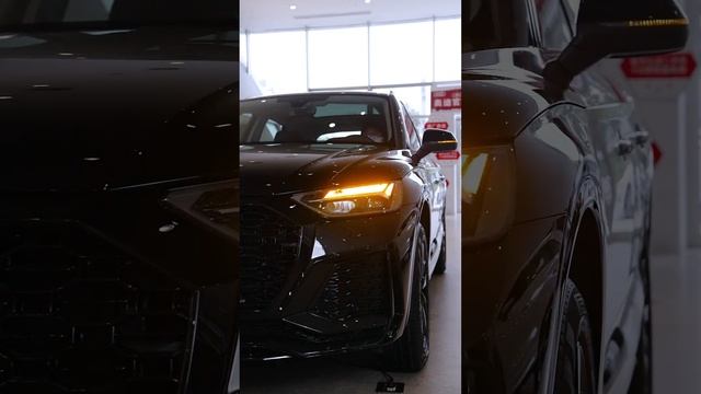 Audi Q5L смотреть онлайн