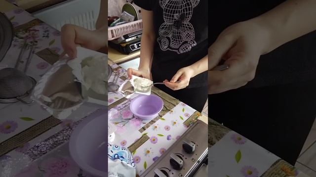 Vlog//подготовка к Пасхе ✨🎂🍬🐰🌺/красим яйца//готовим кулич//отчетный концерт у дочки💃🎉💐👏✨