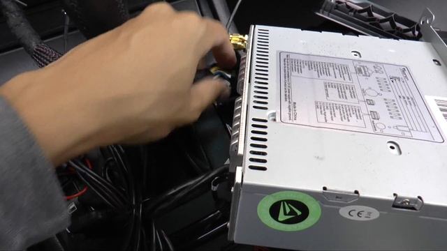 Eonon Stereo Deck Install - BMW E46 325i смотреть онлайн