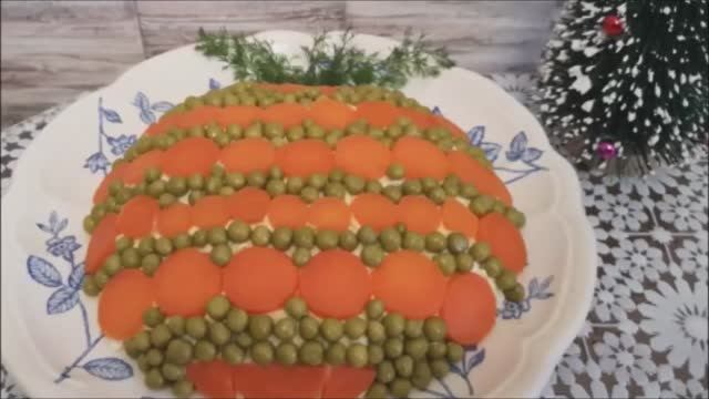 Салат НОВОГОДНЯЯ ИГРУШКА на Новый Год с курицей и грибами. Красивый салат на новогодний стол смотреть онлайн