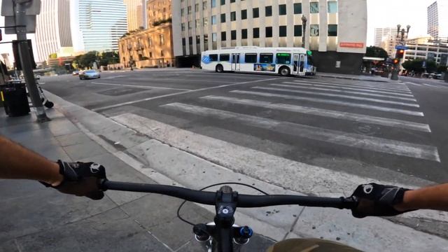FIRST RIDE ON MY NEW DIRT JUMPER BMX IN THE STREETS