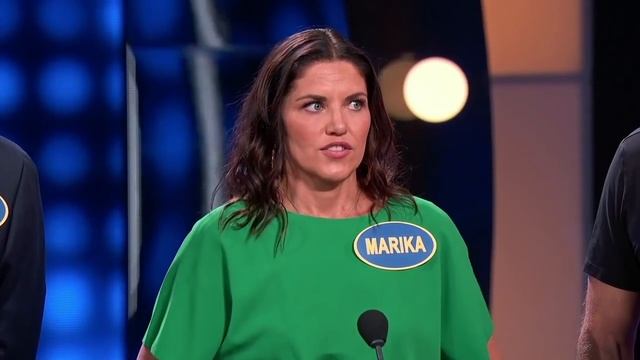 Steve Harvey says he'd refuse to answer this question! | Celebrity Family Feud смотреть онлайн