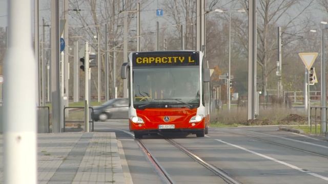 Mercedes-Benz CapaCity L - Driving scenes Part II смотреть онлайн