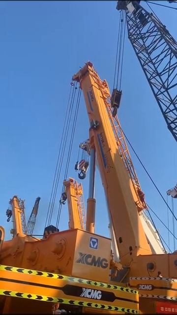Used 70ton XCMG Crane Truck Customer Running Test