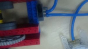 Пневматический двигатель из лего