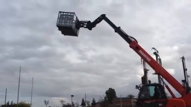 Manitou 16.35 Privilege смотреть онлайн