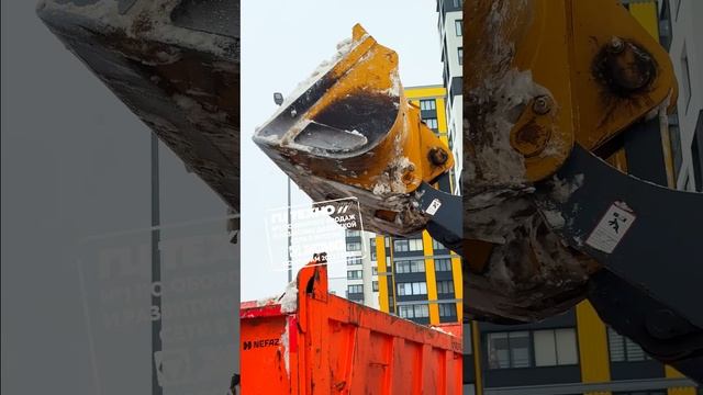 ❄️ XCMG LW550RU против московского снега: РЕАЛЬНЫЙ тест в боевых условиях! смотреть онлайн