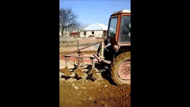 Трактор T 25 . Semkir rayon Saritepe kendi смотреть онлайн