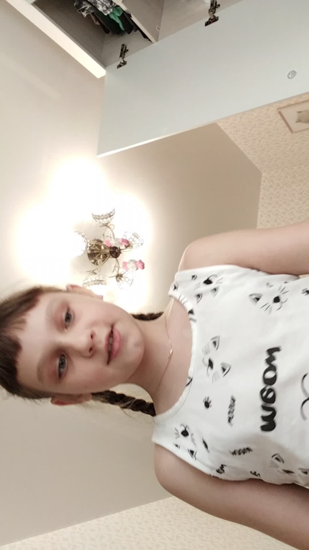 надеваю серьги