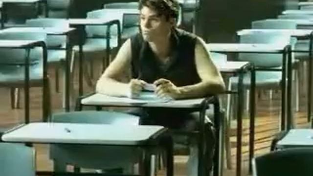 Smartest Guy in Class смотреть онлайн