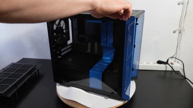 Корпус Nzxt H210