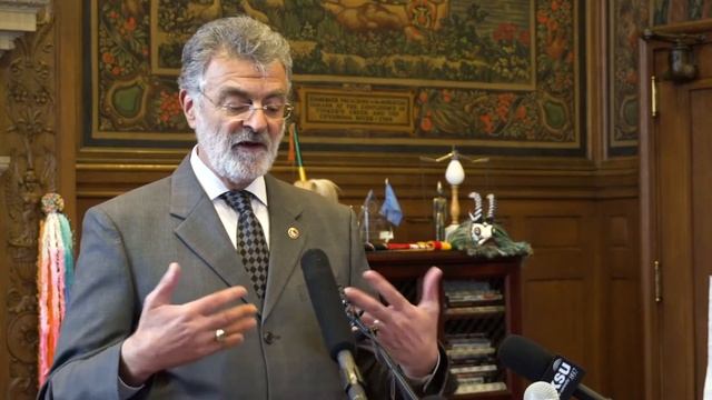 Mayor Frank Jackson calls out feds for failing to make sure Public Square is safe смотреть онлайн