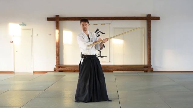 айкидо с палкой. начало. базовая стойка. Jo in aikido. basic stance. смотреть онлайн