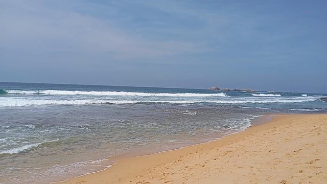 Пляж Мандала, юг Хиккадувы, Шри-Ланка. смотреть онлайн