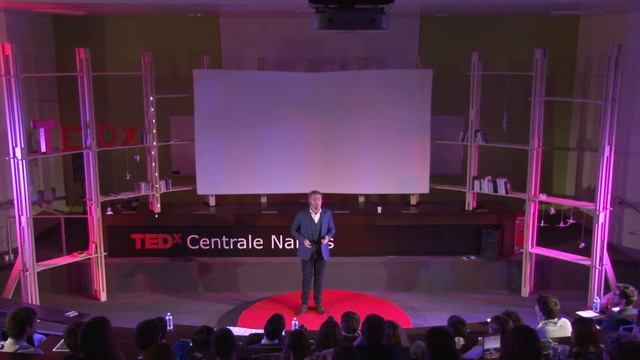 Et si le charisme était un spray | Antoine Mourey | TEDxCentraleNantes смотреть онлайн