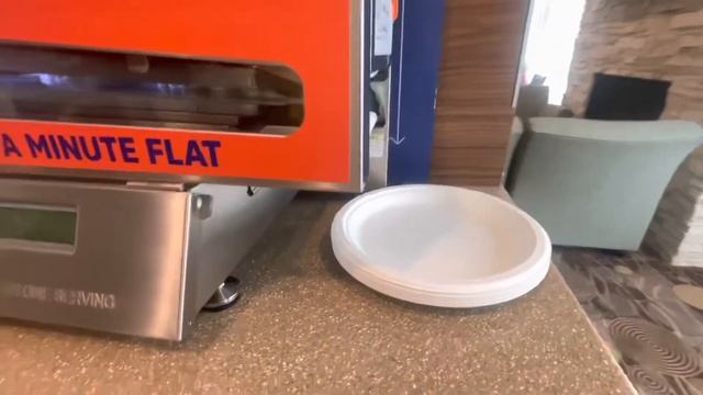 Pancake Maker @ Holiday Inn Express in Verona, WI смотреть онлайн