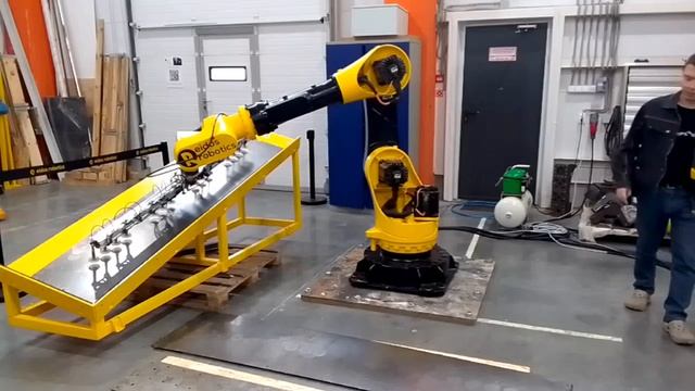 Пробный прокат робота А90 -2280 на малой скорости без станка листогиба смотреть онлайн