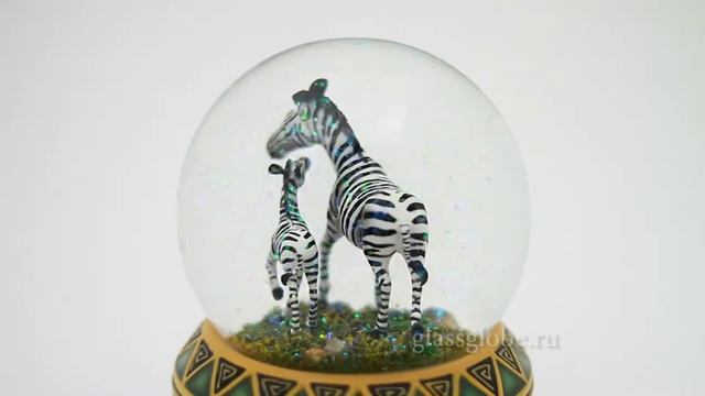 Стеклянный шар "Зебры" смотреть онлайн