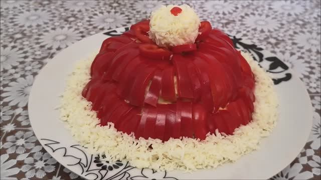 Салат КРАСНАЯ ШАПОЧКА или ШАПКА ДЕДА МОРОЗА. Салат на НОВОГОДНИЙ СТОЛ !! смотреть онлайн