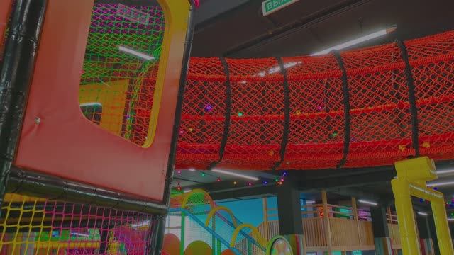 Башни с плетёнными переходами смотреть онлайн