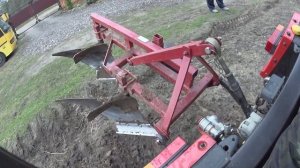 МТЗ 320 с плугом Т-101