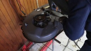 Husqvarna TS 138 potrgan nosač kosišta