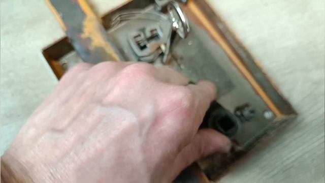 Сейфовый советский замок без ключей. Делаю ключ по замку. смотреть онлайн