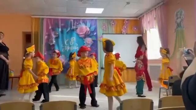 кадриль.mp4 смотреть онлайн