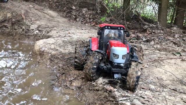 BRUDER TOYS Farm RC TRACTOR SCHLAMM MUD McCormick смотреть онлайн