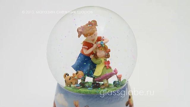 Стеклянный шар "Сестрички" смотреть онлайн