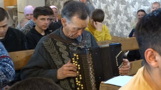 Христианская песня "Жизнь задает задачи сложные..." смотреть онлайн