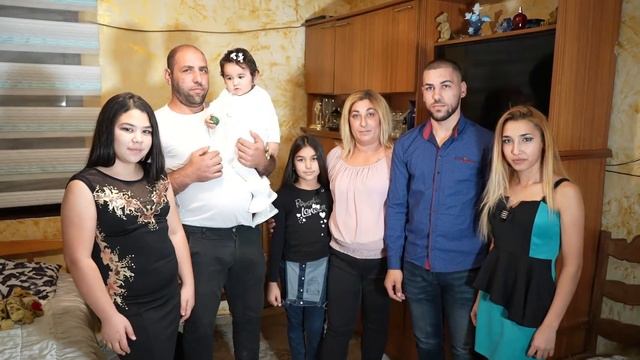 Рожден ден 1 г на Принцеса рени смотреть онлайн