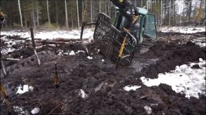 Тяжелая техника в грязи ( Heavу vechicles stuck in mud)