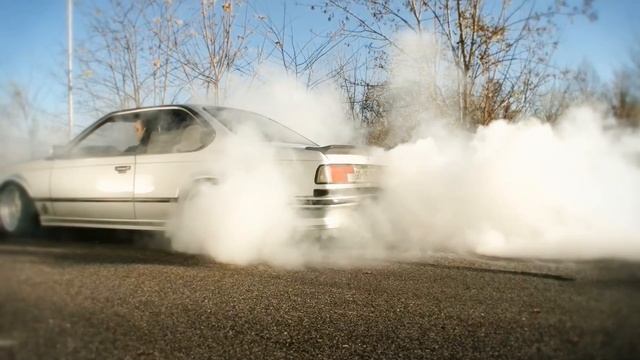Gummi Project - BMW 635csi Burnout смотреть онлайн