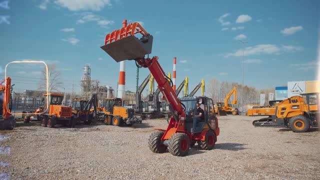 Телескопический погрузчик Polar Badger WL50T - любимец фермеров, а не коммунальщиков смотреть онлайн