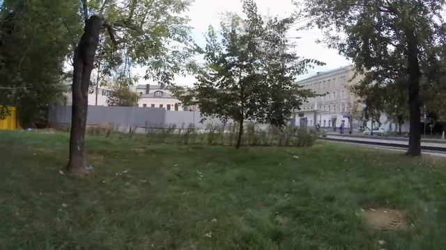 заброшенный дом за сеткой на Кожевнической улице, 17, стр. 1 смотреть онлайн