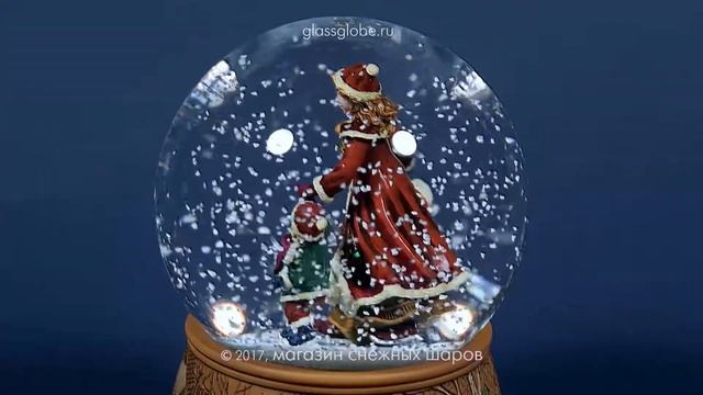 Снежный шар в винтажном стиле "С мамой на катке" смотреть онлайн