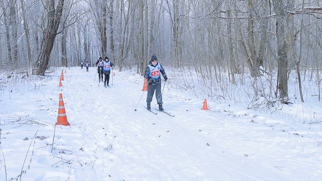 Школьники района приняли участие в соревнованиях по лыжным гонкам посвященным 80-летию Победы.