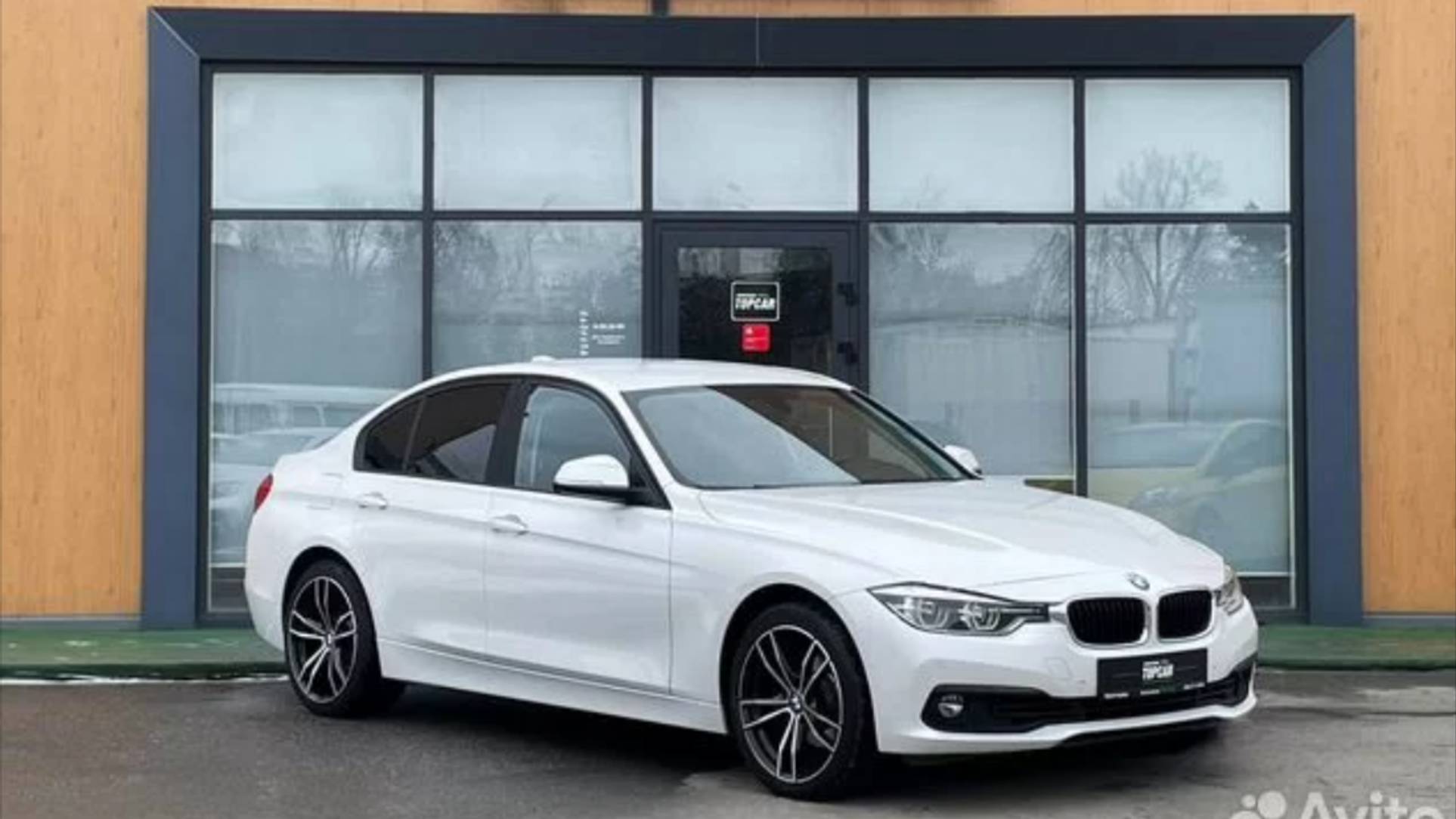 Обзор BMW 320i 2.0 XDrive, 2017 - Автосалон TOPCAR